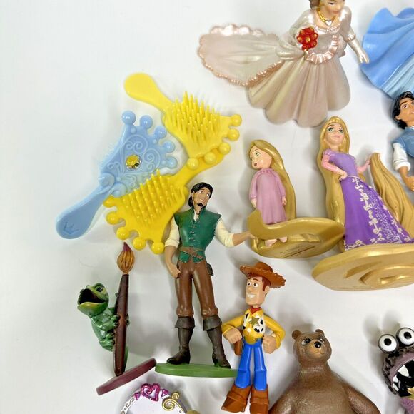 Disney Toy Box Lot 30+ Figures Cake Topper Snow White Cinderella Frozen Princess - Picture 7 of 13